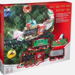 TRENINO DI NATALE SOSPESO PER ALBERO CON LUCI E MUSICA A PILE AA STILO - ENA EL75625